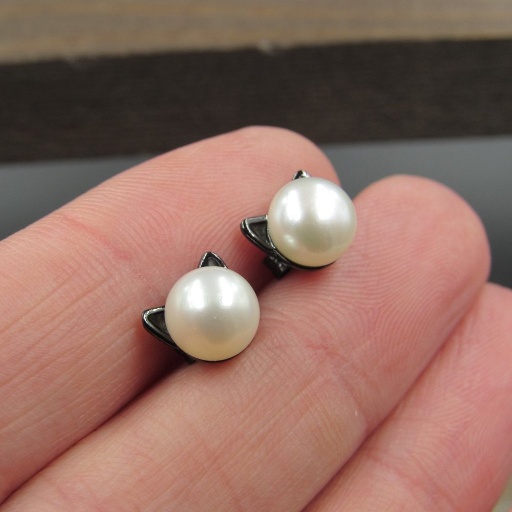 Sterling Silver Dark Tone Kitty Cat Pearl Stud Earrings Vintage - Picture 2 of 6